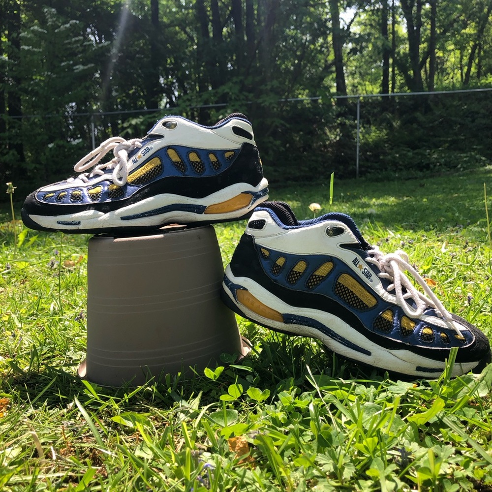 Rare blue and white All Star Converse React